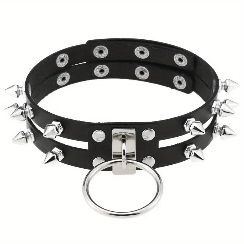 Collar with Spikes and Big Ring Black