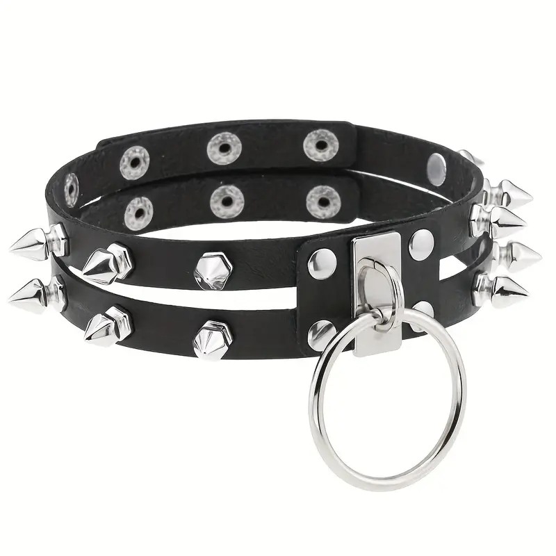 Collar with Spikes and Big Ring Black