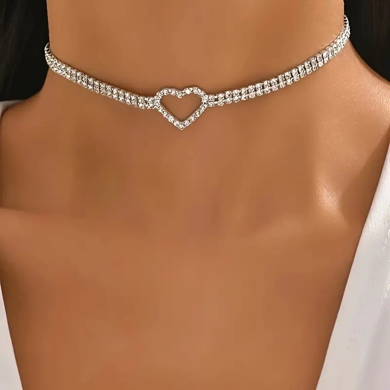 Sparkling Rhinestone Heart Choker Silver