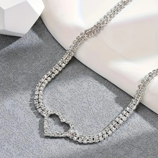 Sparkling Rhinestone Heart Choker Silver