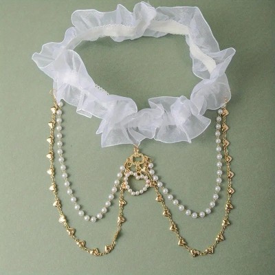 Garter with Perals and Chain White Garter with Perals and Chain White
