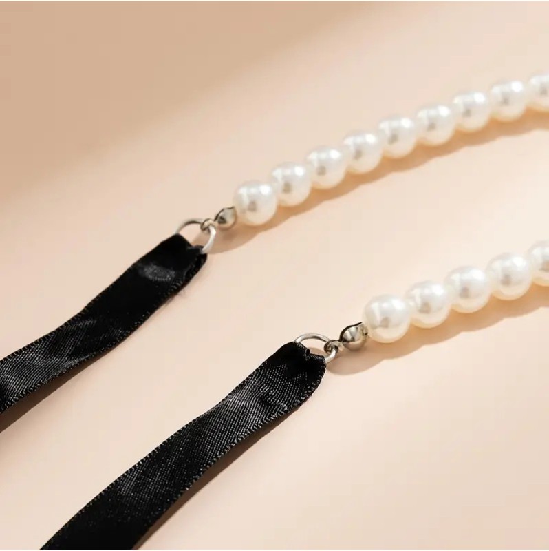 Pearl Choker with Black Bowknot