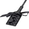 Toyz4lovers Βίτσα με Φτερό Sensual Tickler Toyz4lovers Μαύρη Μαστίγια & Paddles