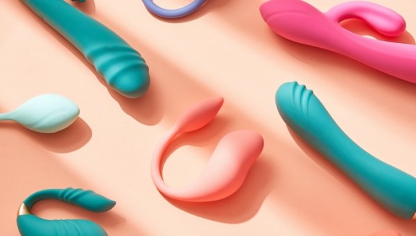 Πώς να ταξιδέψεις μαζί με τα sex toys σου